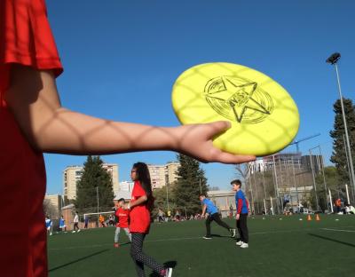 Frisbee. Valors al camp